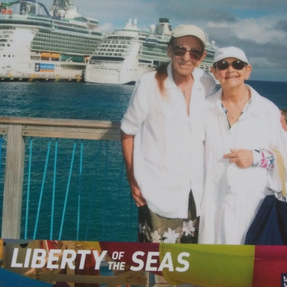 Meet your Posher, Lynn - Picture 3 of 3